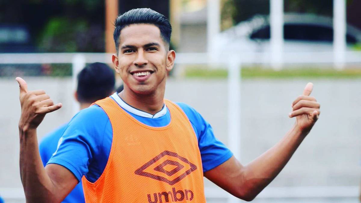 Denis Pineda con La Selecta