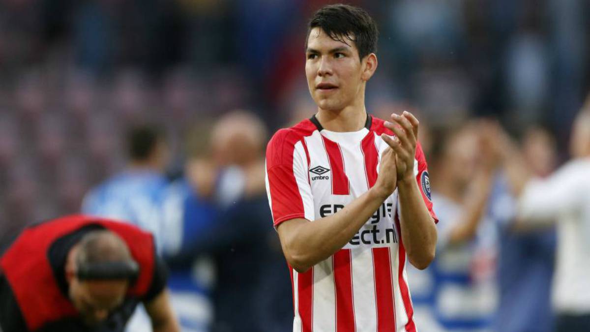 Hirving Lozano during the Group B match of the UEFA Champions League between PSV and FC Barcelona at Philips Stadion
