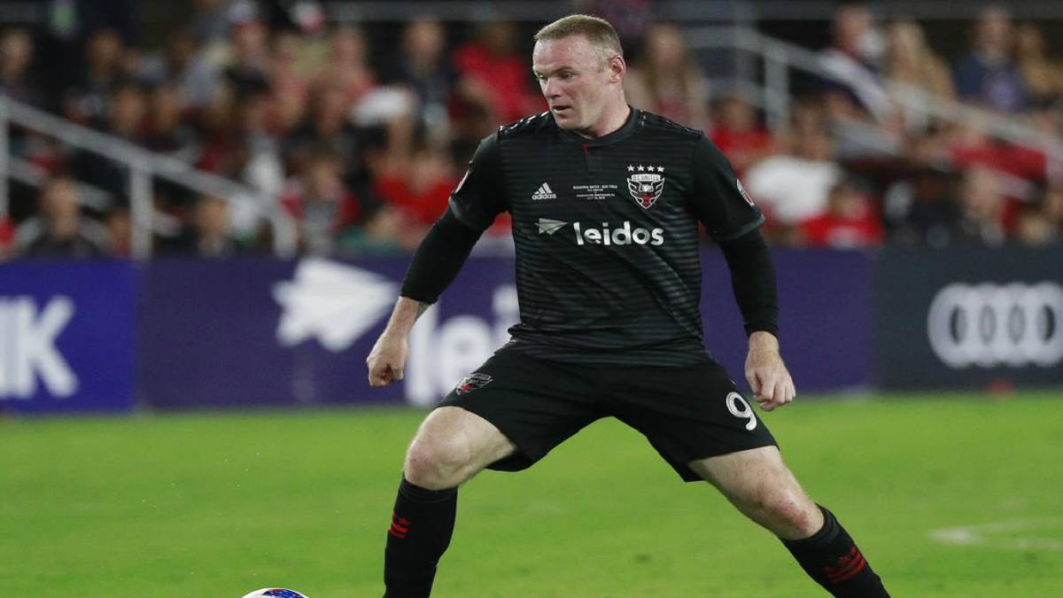 Wayne Rooney #9 of DC United controls the ball in the second half against the Vancouver Whitecaps during his MLS debut at Audi Field on July 14, 2018 in Washington, DC.