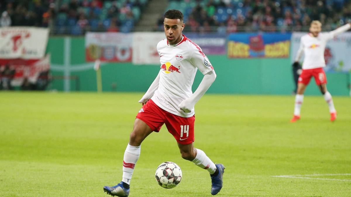 El mediocampista estadounidense había arrancado los últimos tres partidos como titular, en todos los encuentros salieron con los tres puntos. Ante Frankfurt salió a la banca.
