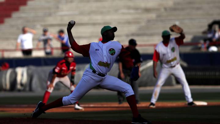 Pitcheo en el Cuba-Venezuela de Serie del Caribe