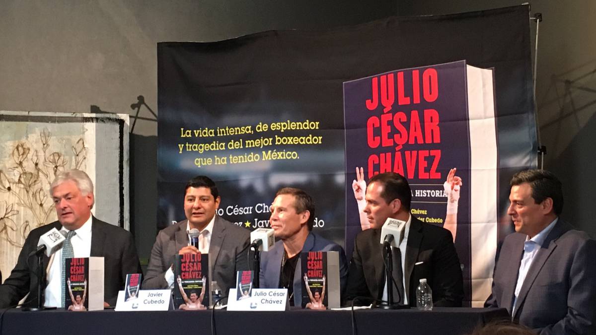 La leyenda del boxeo mexicano presentó el nuevo libro sobre su vida donde según Chávez se cuenta absolutamente todo. Relaciones con el narco y adicciones.