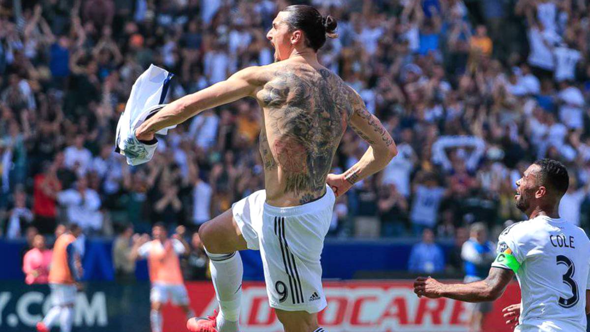 El delantero sueco es uno de los futbolistas que cuentan con más tatuajes, y están ahí por un significado especial. Nada fue escogido al azar