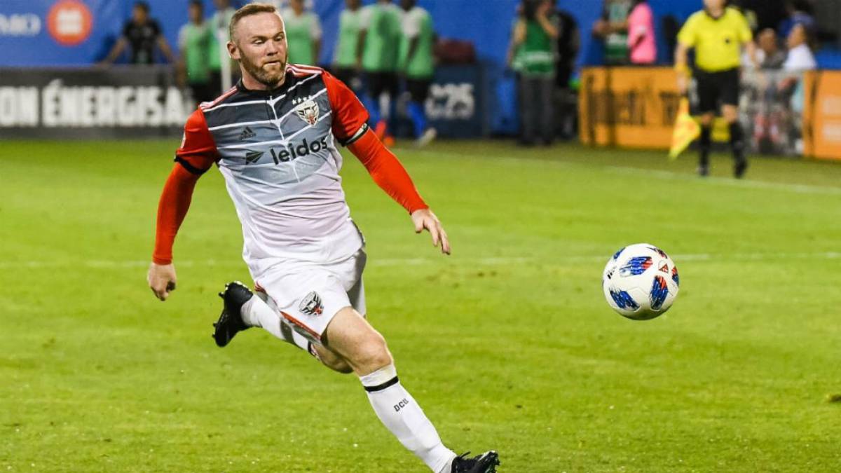 Wayne Rooney #9 of DC United controls the ball in the second half against the Vancouver Whitecaps during his MLS debut at Audi Field on July 14, 2018 in Washington, DC.