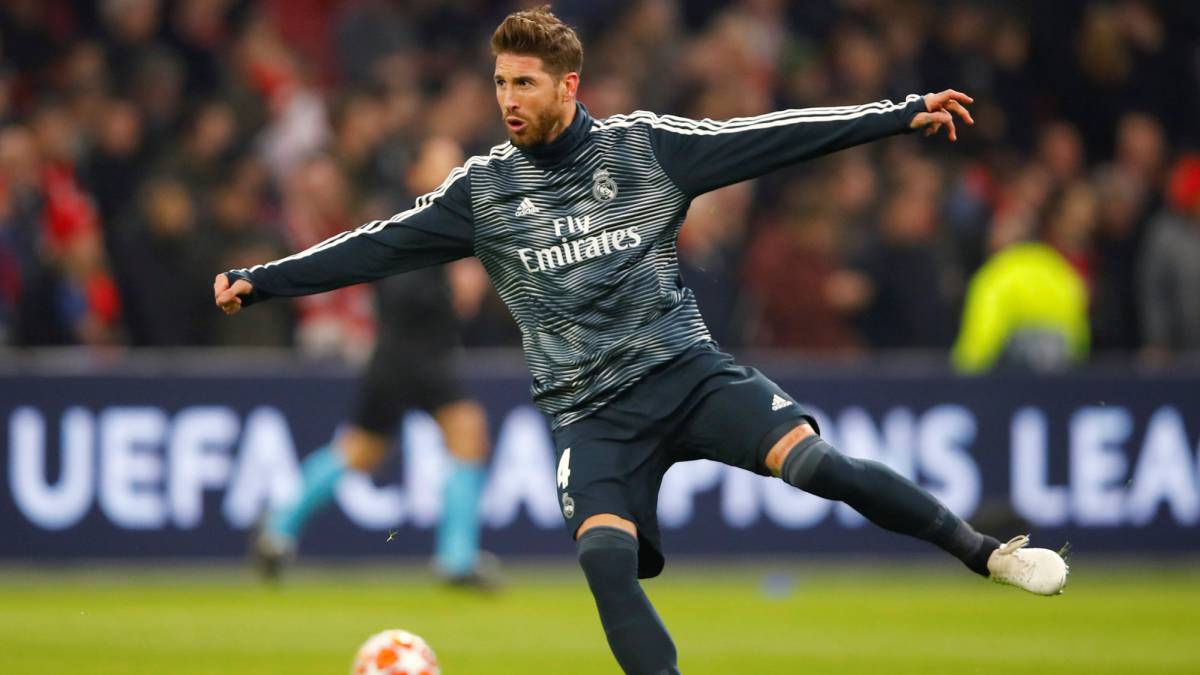 Real Madrid's Sergio Ramos during the warm up in the Champions League Round of 16 First Leg - Ajax Amsterdam v Real Madrid - Johan Cruijff Arena