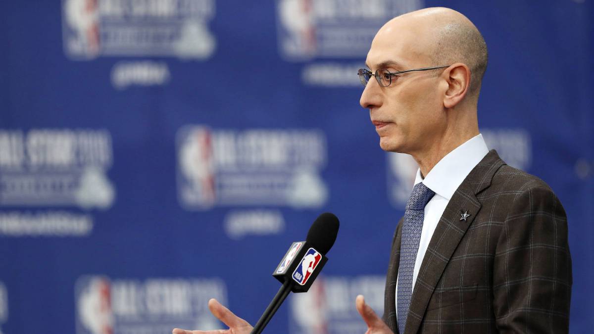 Adam Silver en conferencia de prensa de la NBA