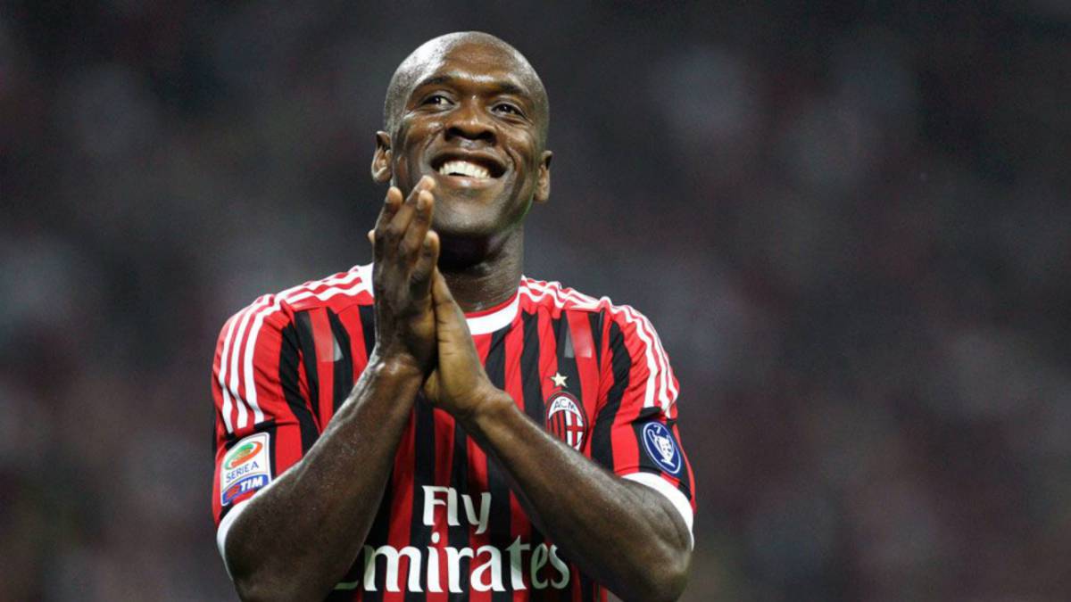 Recordamos al histórico futbolista holandés, quien durante su trayectoria defendió con orgullo los colores de equipos como Ajax, Real Madrid y AC Milan
