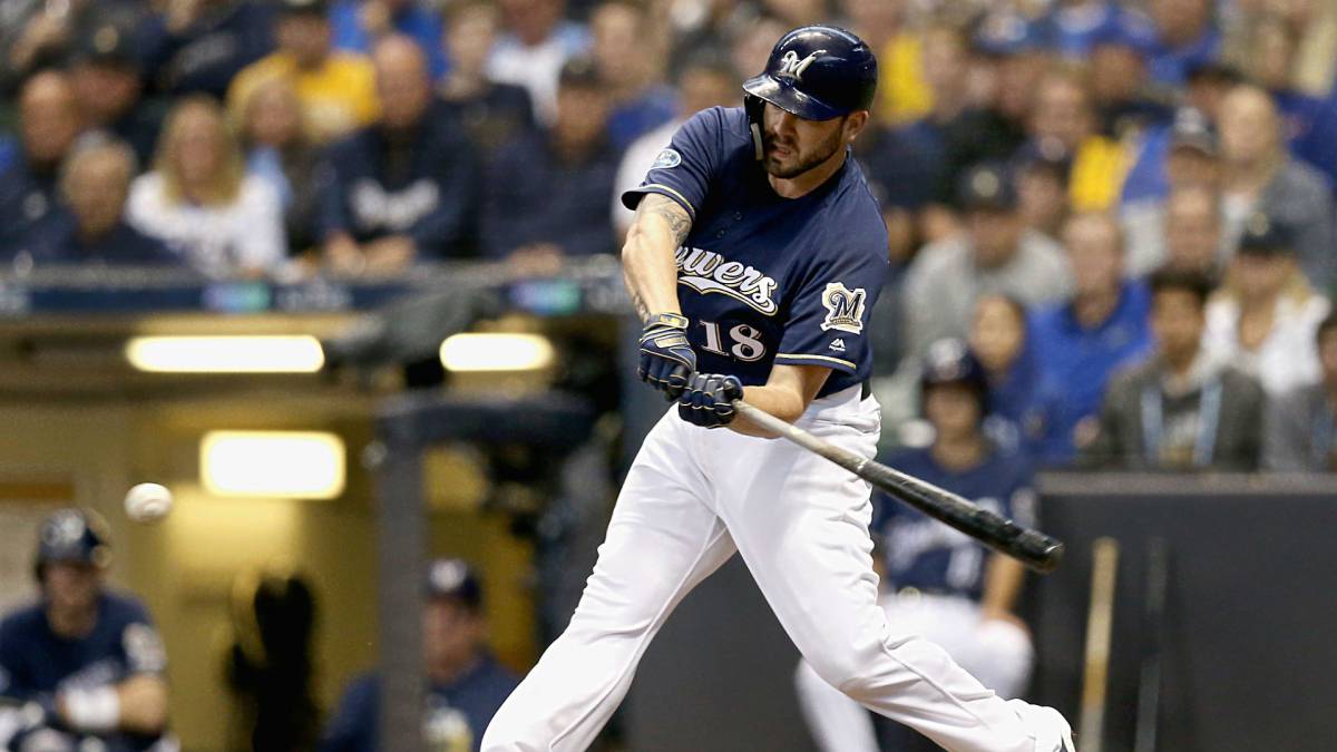 Mike Moustakas con los Brewers