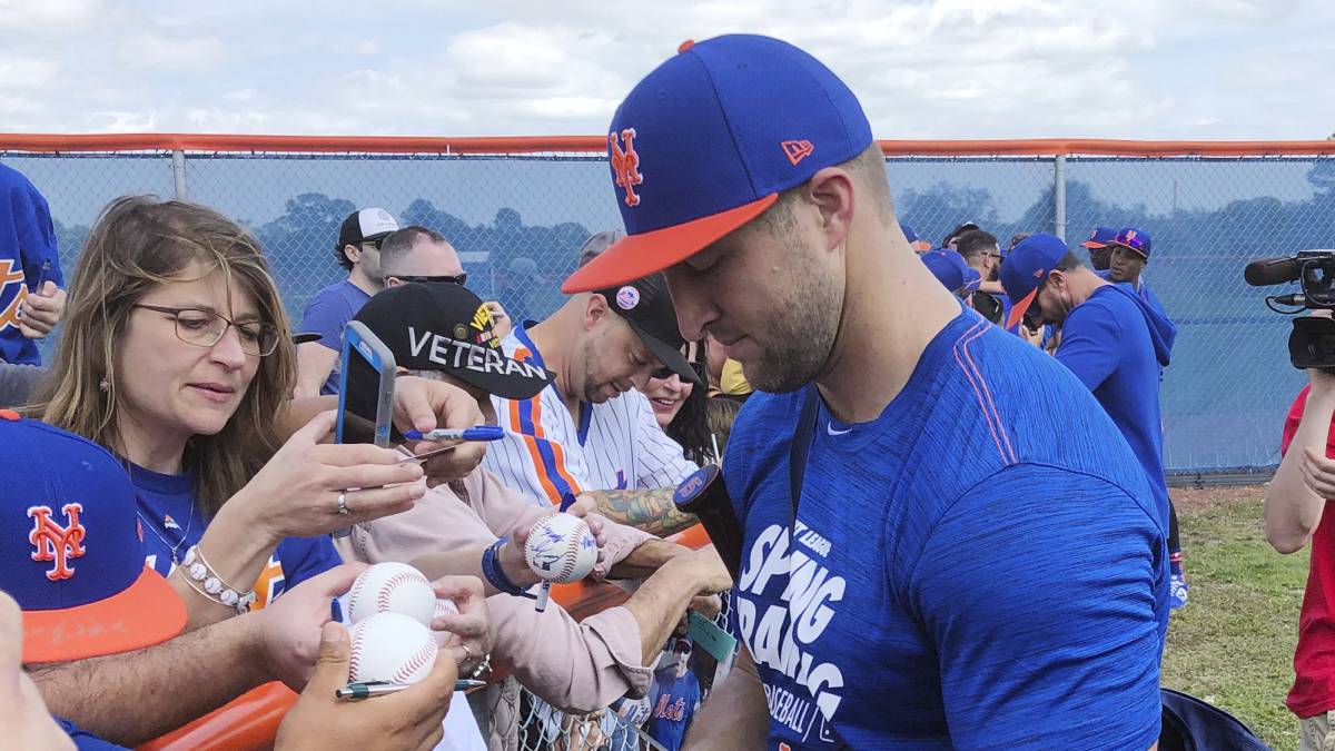 Tim Tebow en entrenamiento de los Mets