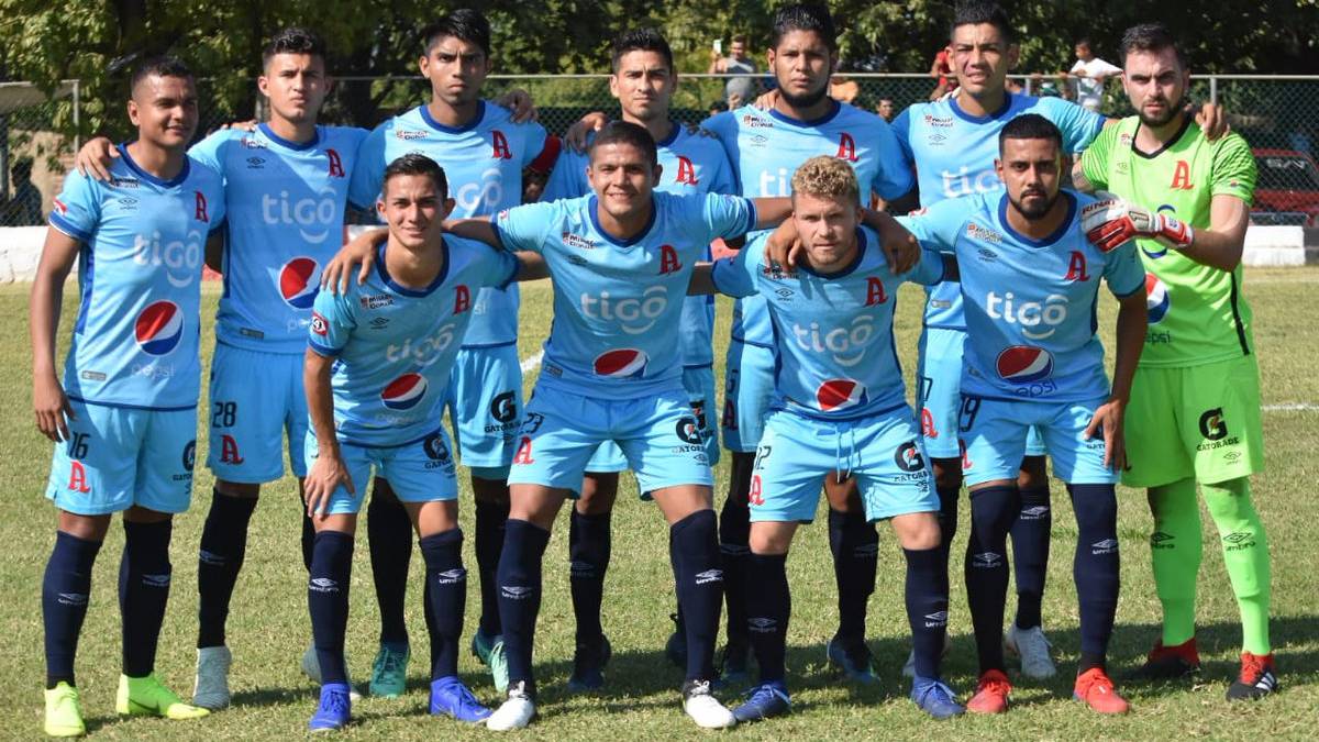 Alianza en partido en El Salvador