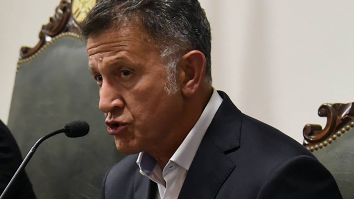 Colombian Juan Carlos Osorio speaks during a press conference to announce his resignation as head coach of Paraguay's national football team,