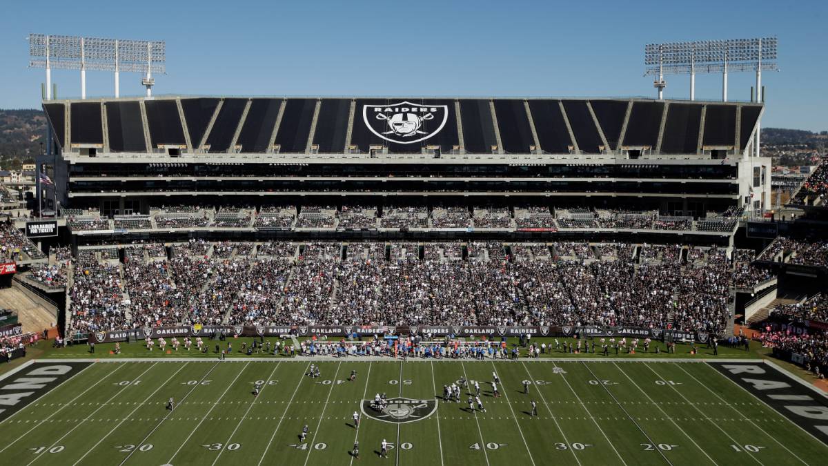 Estadio de los Raiders en día de partido