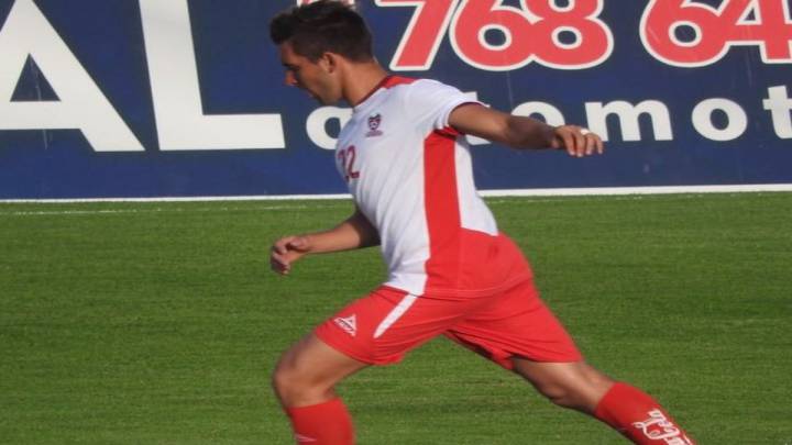 Santiago Echeverría en partido con Mineros