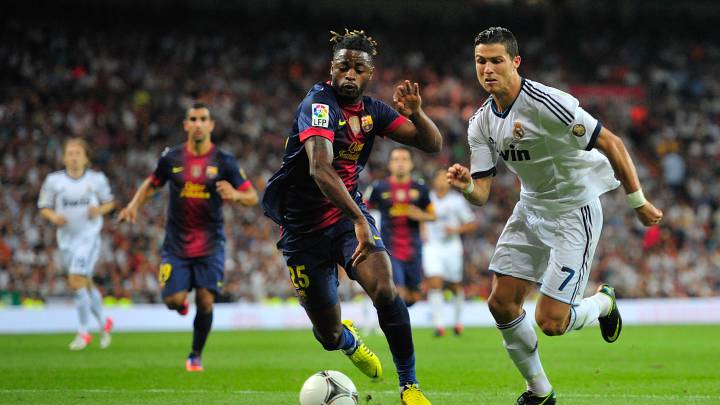 Alex Song contra Cristiano Ronaldo, jugando para Barcelona