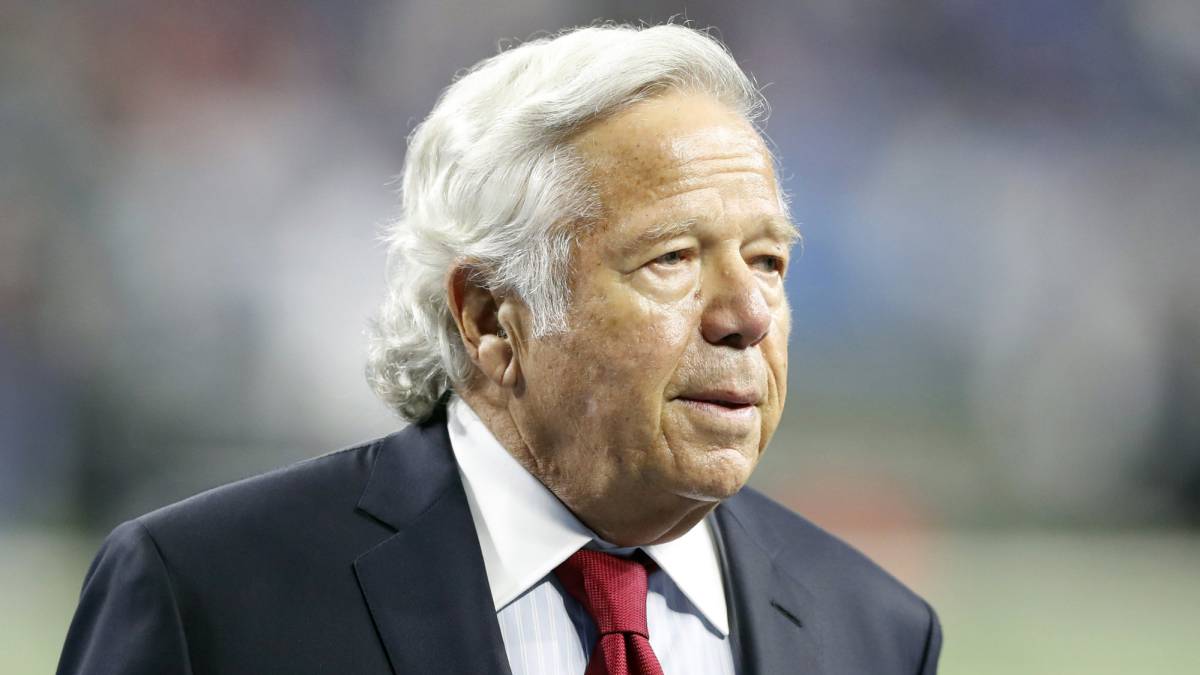 Robert Kraft en partido de los Patriots