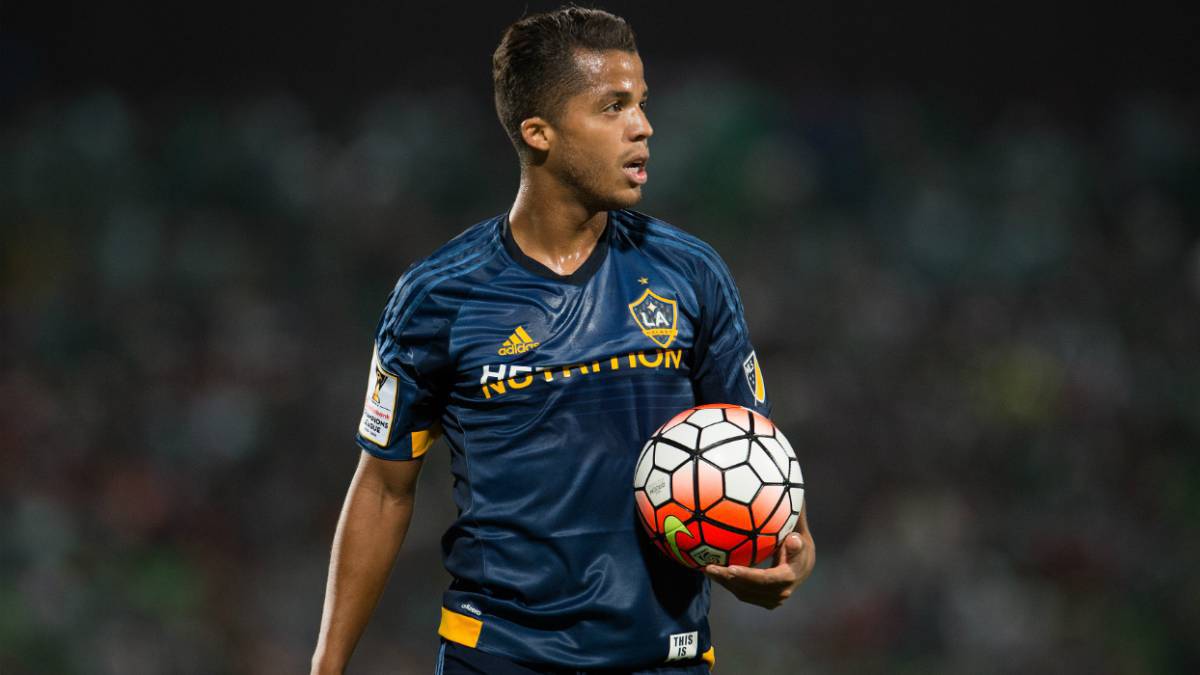 El mediocampista mexicano ha terminado su ciclo con el conjunto de la MLS y la afición del equipo angelino se pronunció al respecto en redes