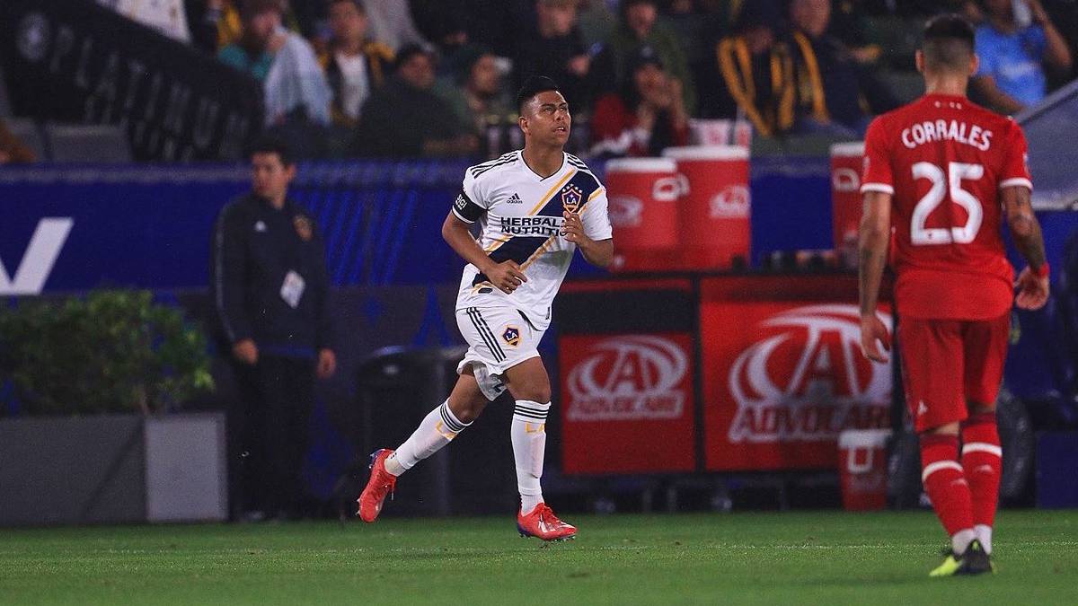 Efrain Álvarez en su debut con LA Galaxy