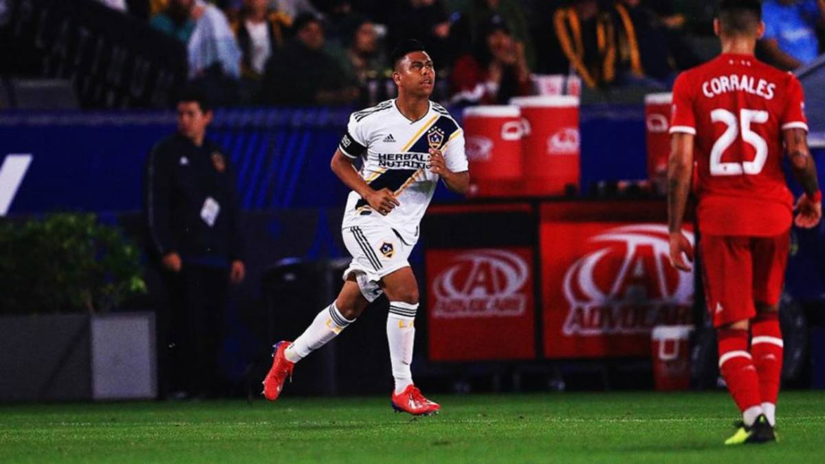 El adolescente jugó media hora, fue muy influyente en la victoria de LA Galaxy y se convirtió en el más joven en debutar en la historia de esa franquicia