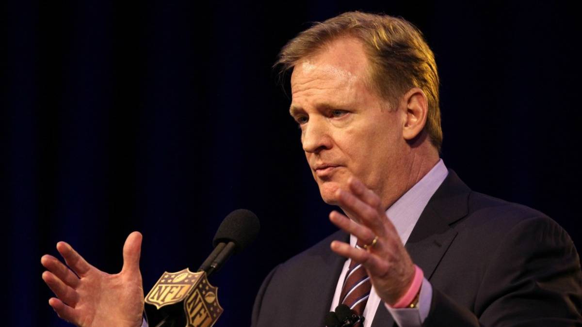 Roger Goodell en conferencia de prensa