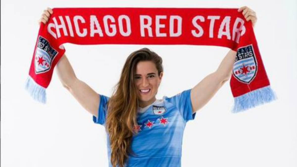 Stephanie McCaffrey se retira por padecimiento neurológico