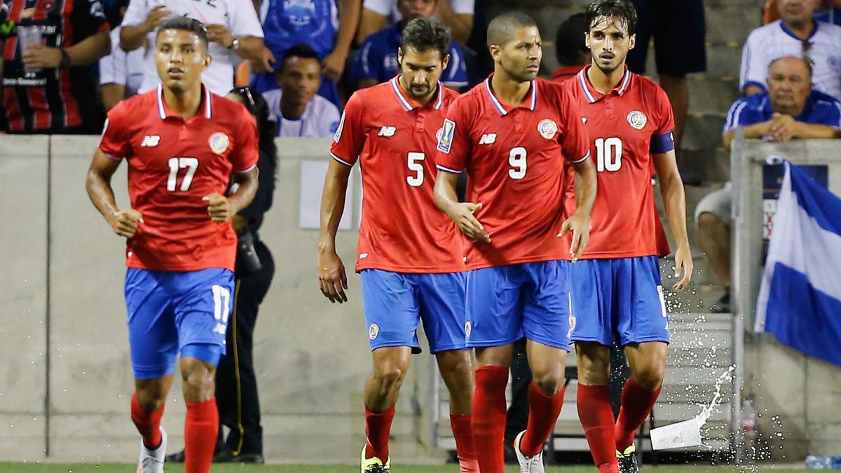 Selección de Costa Rica en partido amistoso contra El Salvador