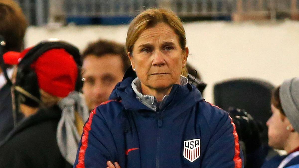 Ellis brinda su apoyo a jugadoras tras demanda a su Federación