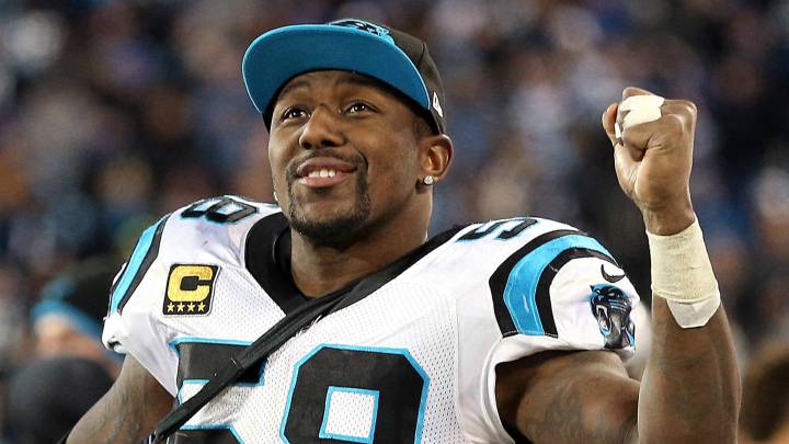 Thomas Davis con los Panthers