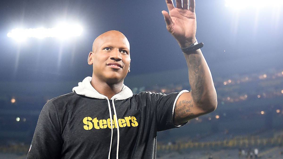 Ryan Shazier en partido de Steelers