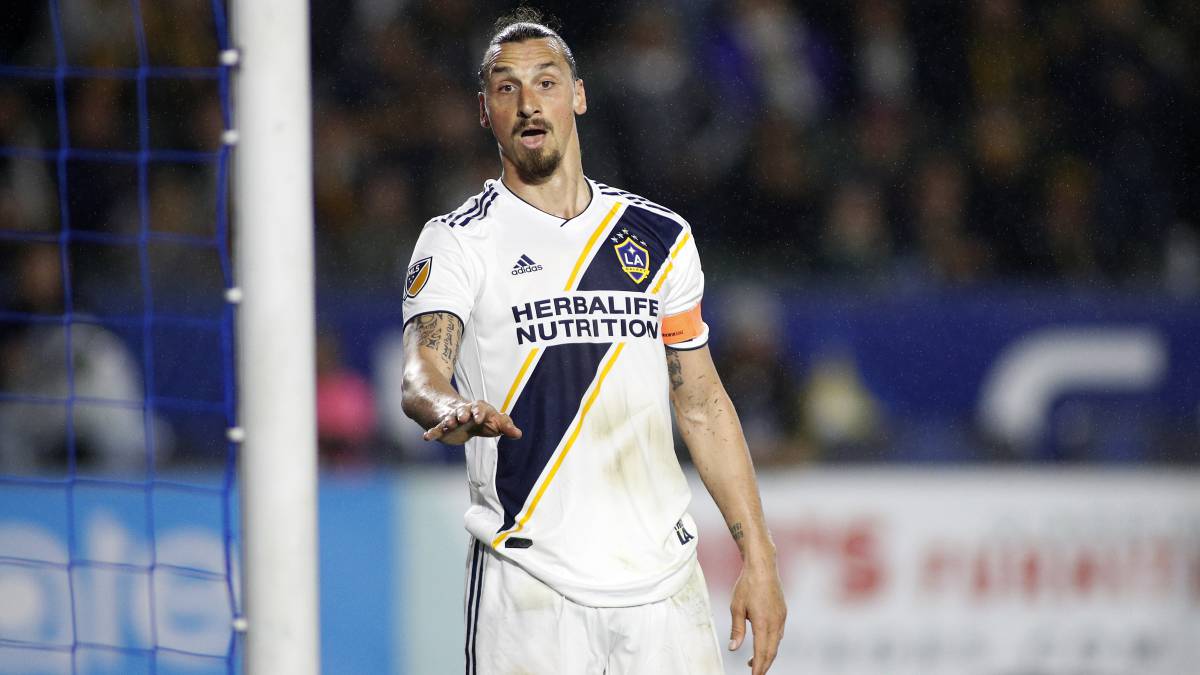 Zlatan Ibrahimovic of Los Angeles Galaxy reacts during the game against the Chicago Fire