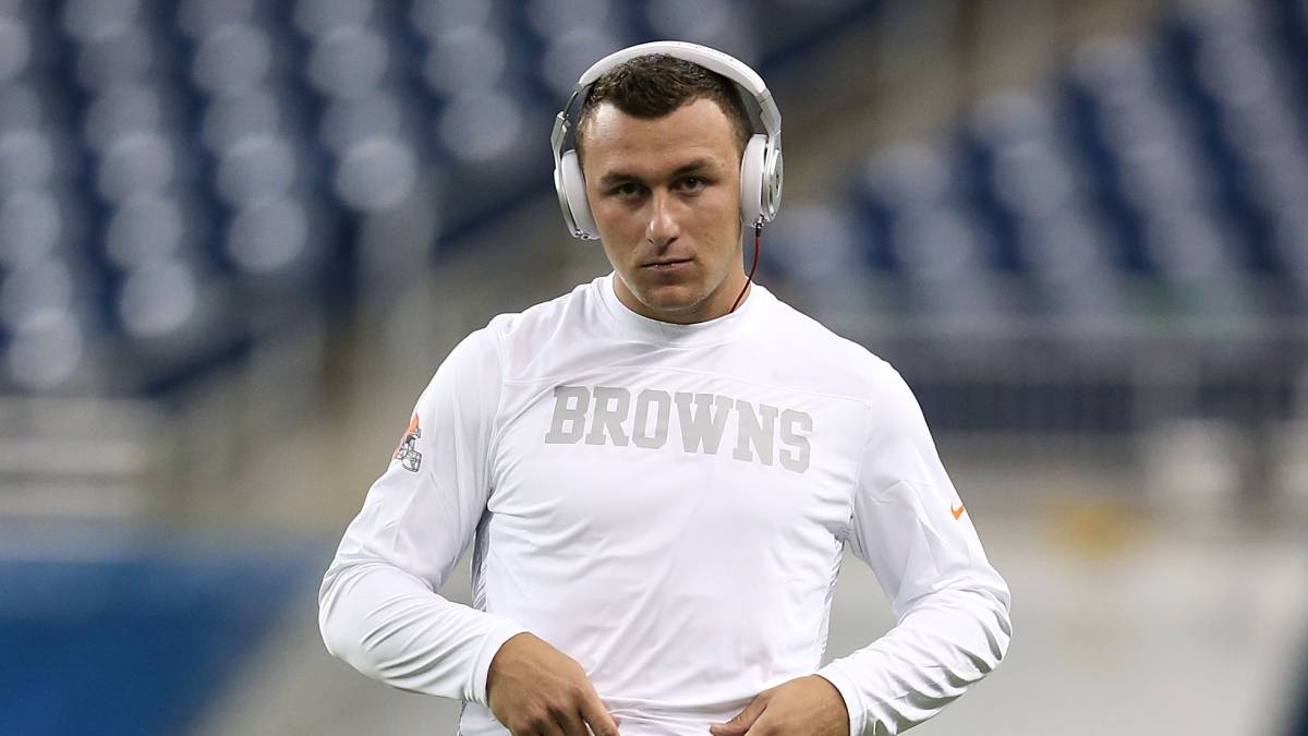 Johnny Manziel con los Browns