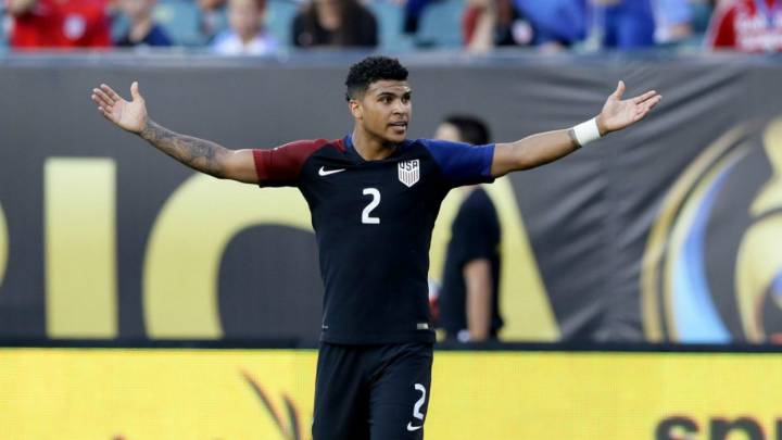 DeAndre yedlin in action with the US men's national team