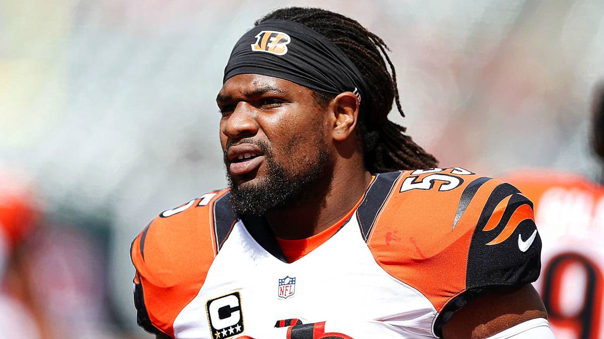 Vontaze Burfict deja a los Bengals y llega a Oakland