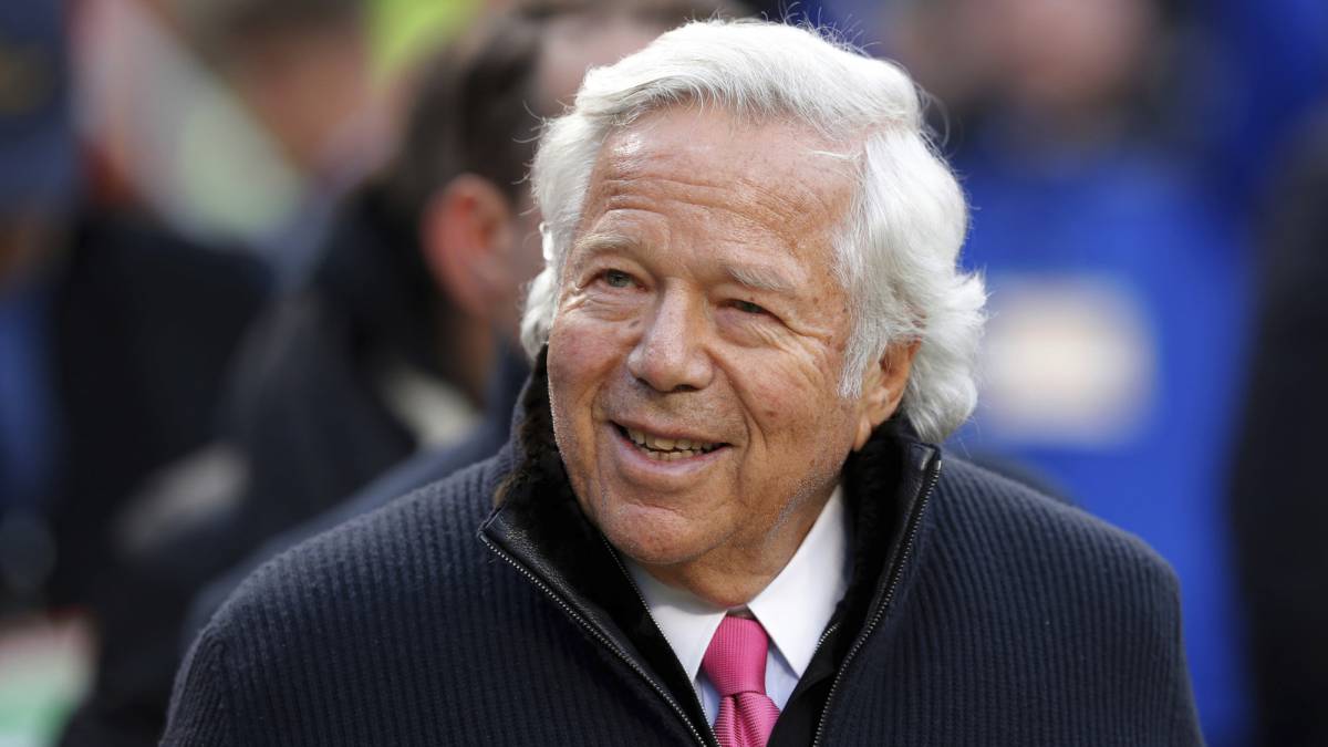 Robert Kraft en partido de los Patriots