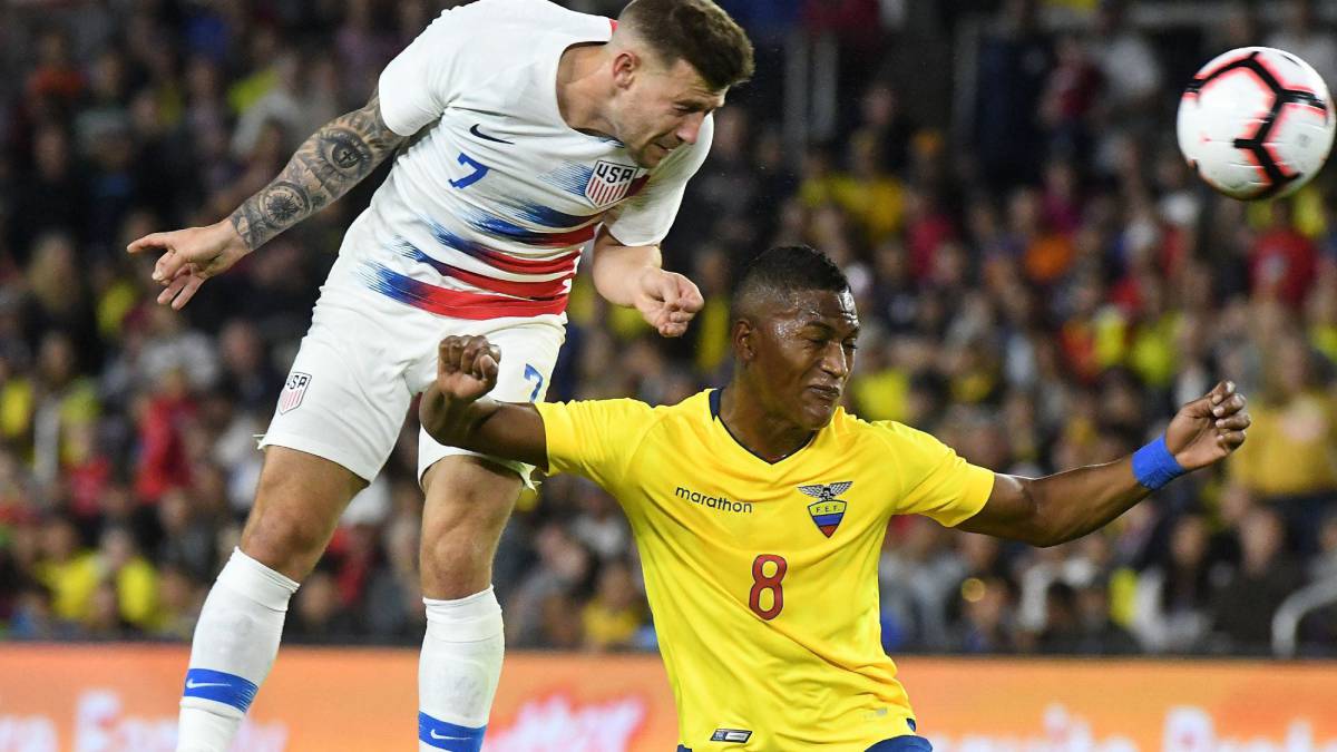 Estados Unidos le ha pasado por encima a Ecuador, pero tras 45 minutos no han logrado reflejar su dominio en el marcador