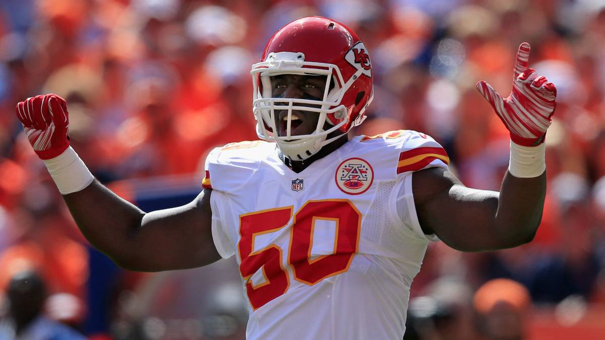 Justin Houston cierra su traspaso a Indianapolis