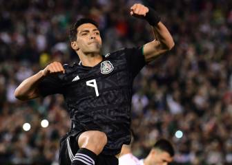 Tata Martino debuts as Mexico's coach with a 3-1 win over Chile