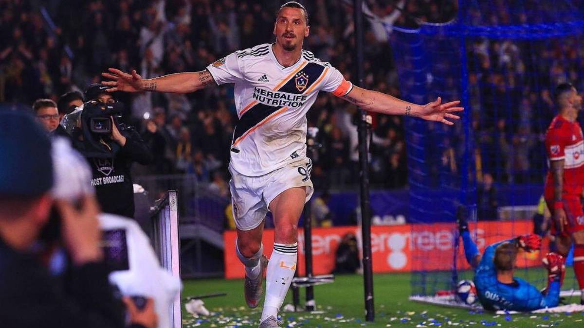 Zlatan celebrando un gol con LA Galaxy