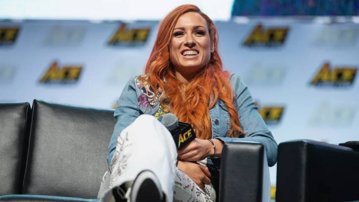 Becky Lynch en conferencia de prensa