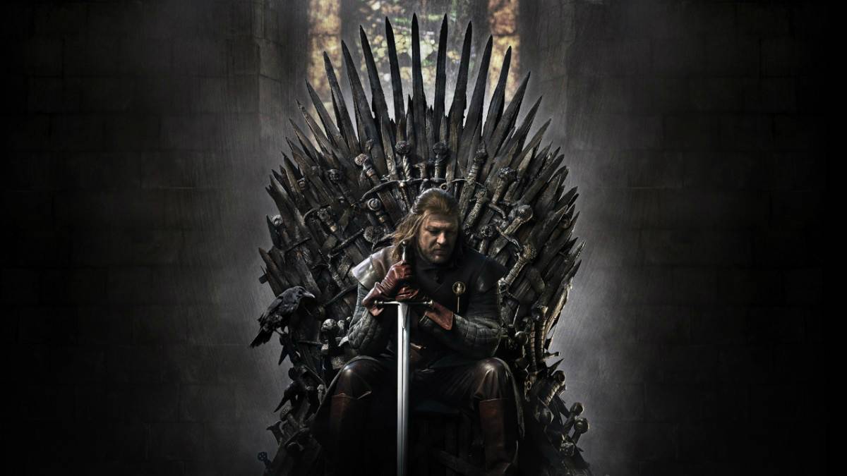 Ned Stark sentado en el Trono de Hierro
