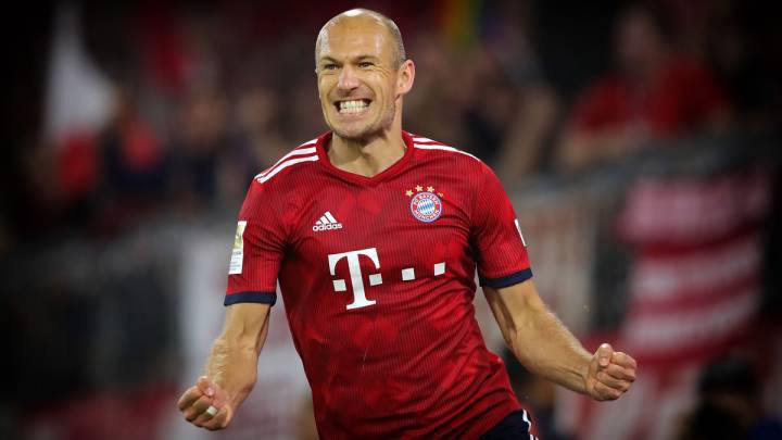 El atacante holandés termina su contrato con el Bayern Múnich en el verano, por lo que será libre de elegir donde jugar. Ve con buenos ojos USA.