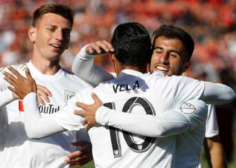 Vela es figura, Fabián es villano en la legión azteca en la MLS