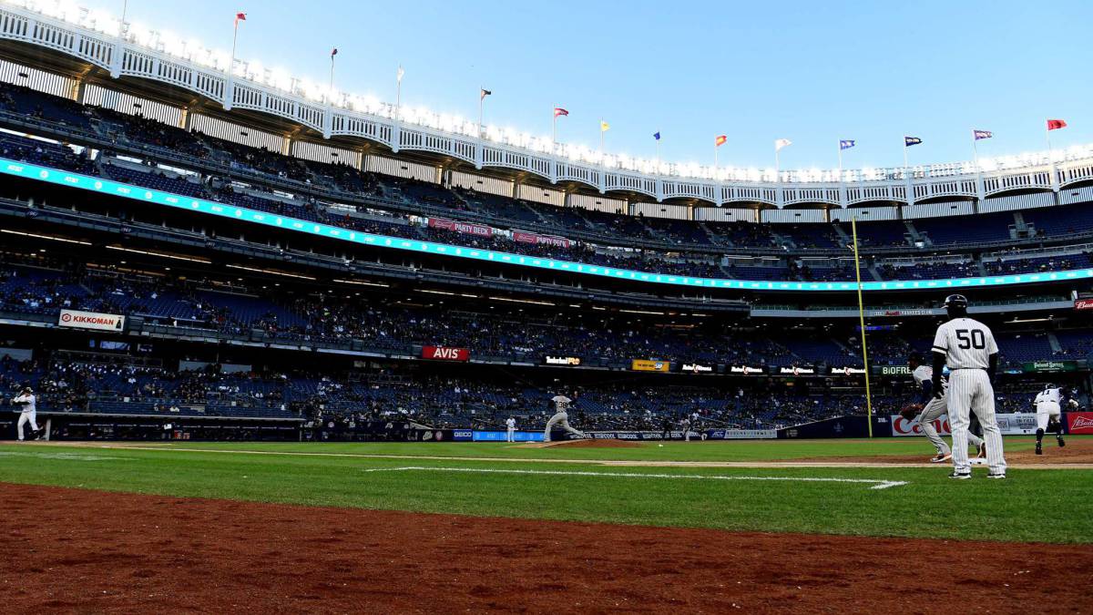 Yankee Stadium en partido entre Tigers y Yankees