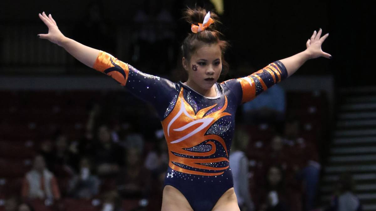 Samantha Cerio en competencia de NCAA