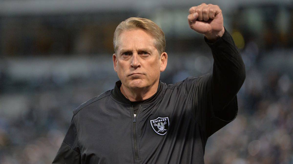 Jack Del Rio con los Raiders