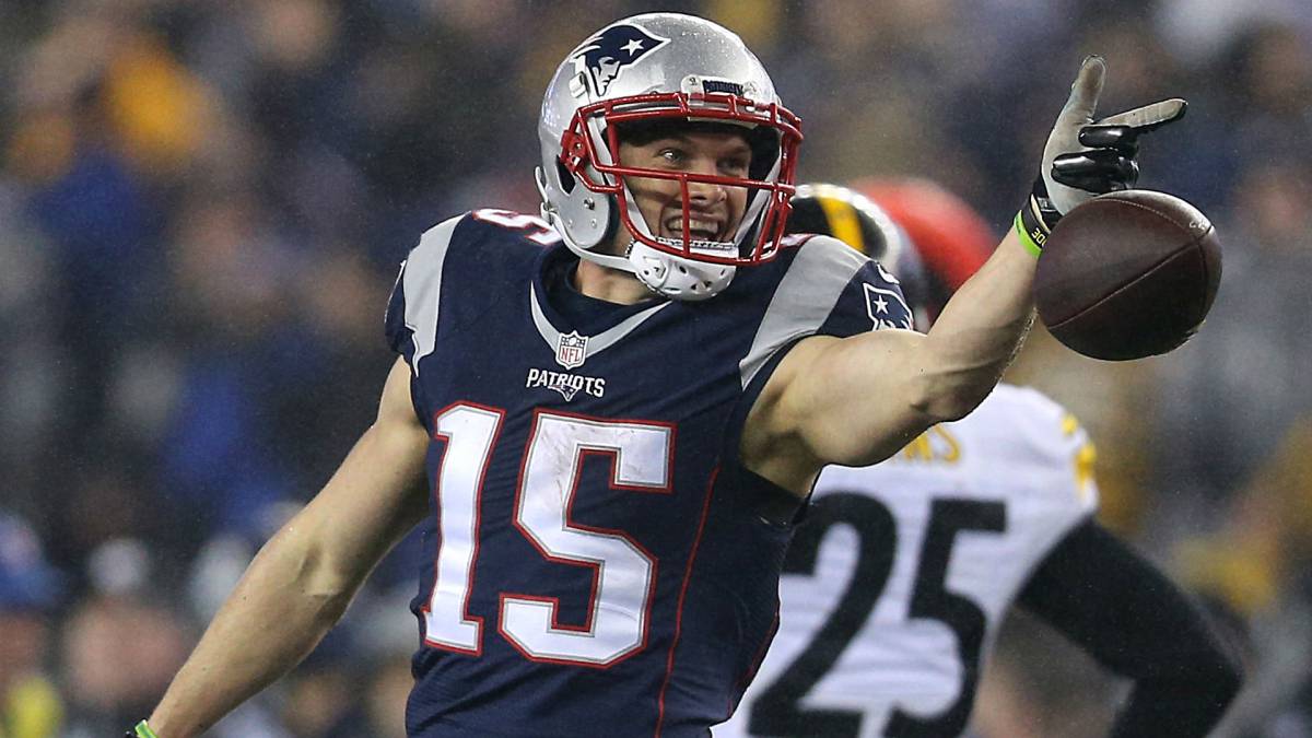 Patriots pierde a un receptor más; Hogan firma con Panthers