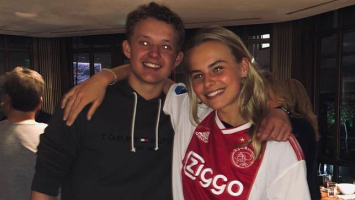 La novia del jugador del Ajax de Ámsterdam, Matthijs, reaccionó, pues el equipo de su novio eliminó a la Juve de Cristiano Ronaldo