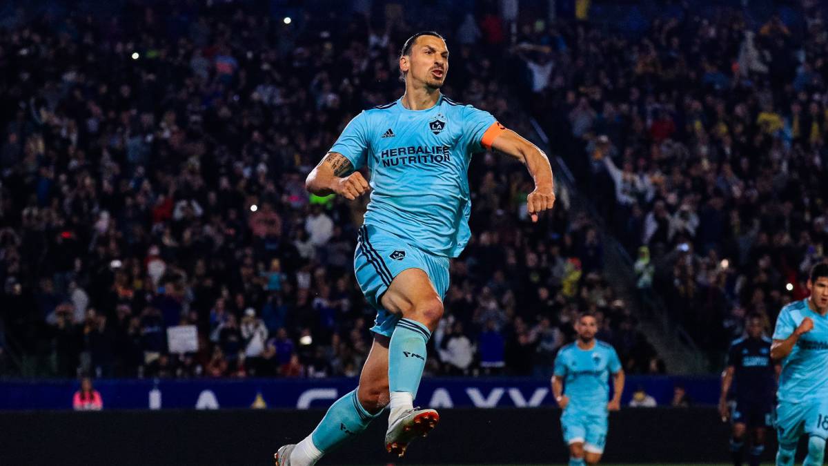 Zlatan festejando el primer tanto ante Houston Dynamo, semana 8 de la MLS