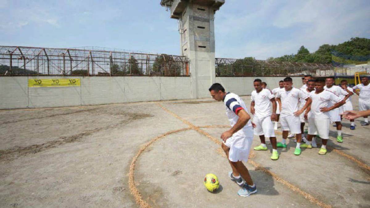 Santa Tecla enfrentará a equipo de reclusos de El Salvador