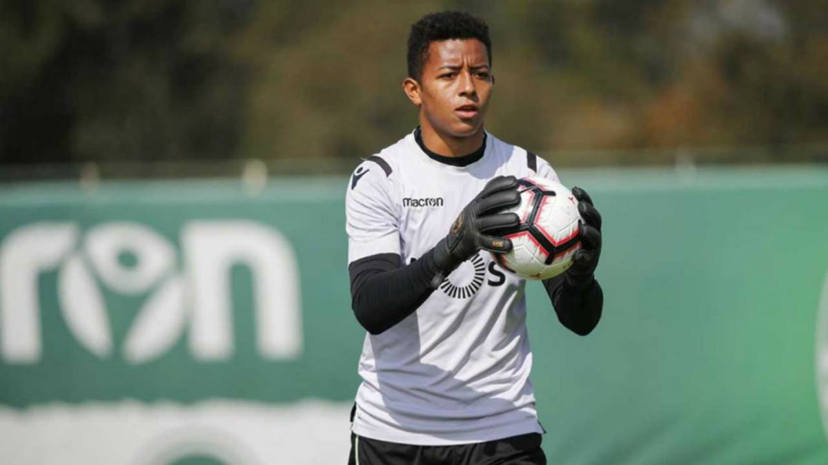 Portero tico entrena con el primer equipo Sporting de Lisboa