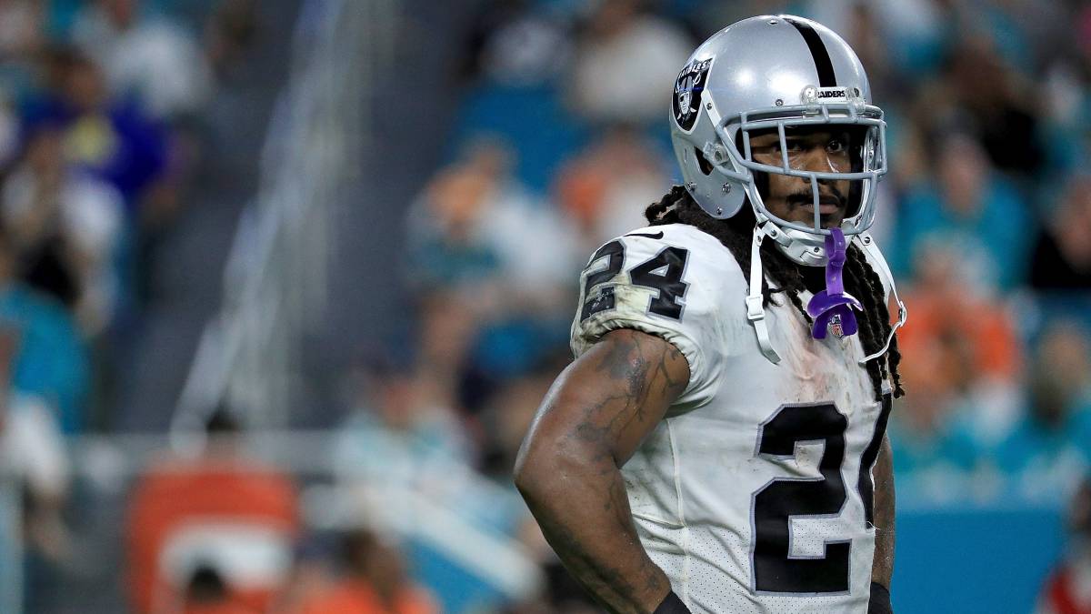 Marshawn Lynch en partido de Raiders